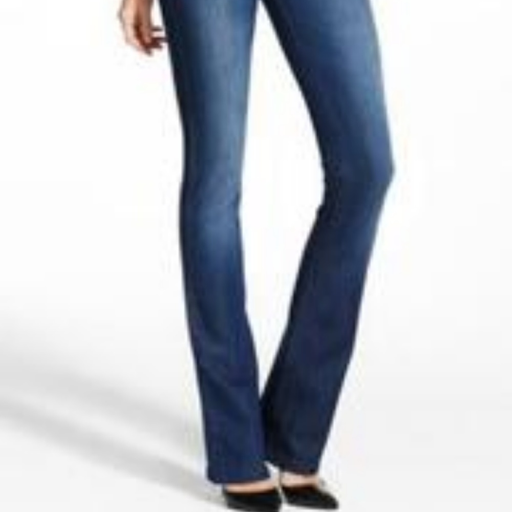 DL1961 size 27 - fits like a 26  Slim Fit Stretch